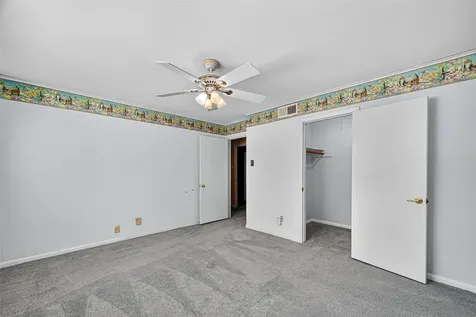 5223 Wigton Drive Houston TX 77096