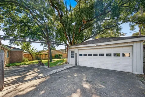 5223 Wigton Drive Houston TX 77096