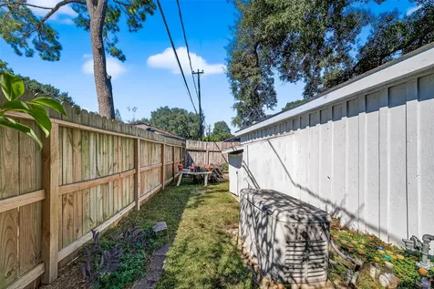 5223 Wigton Drive Houston TX 77096