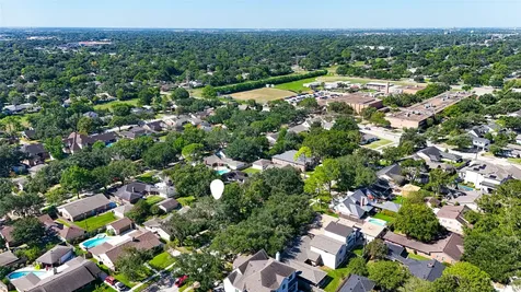 5223 Wigton Drive Houston TX 77096