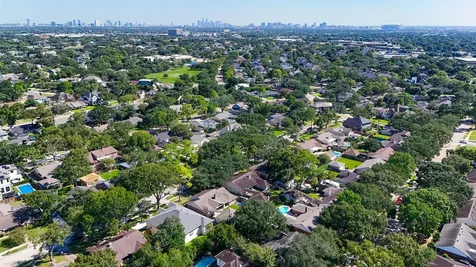 5223 Wigton Drive Houston TX 77096