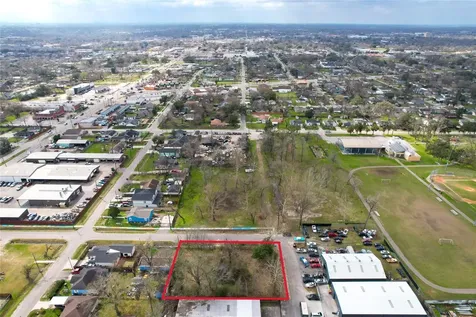 202 Burbank Street Houston TX 77076