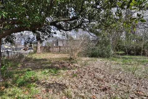 202 Burbank Street Houston TX 77076