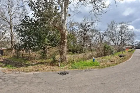 202 Burbank Street Houston TX 77076