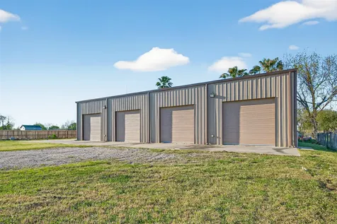 5901 Cr-675 B Rosharon TX 77583