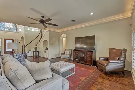 147 Sunnyvale W Montgomery TX 77356