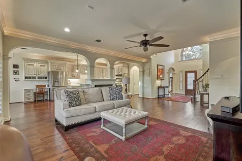 147 Sunnyvale W Montgomery TX 77356