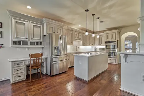 147 Sunnyvale W Montgomery TX 77356