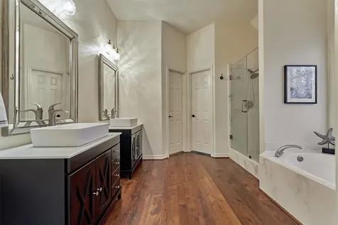 147 Sunnyvale W Montgomery TX 77356