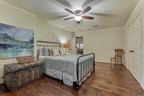 147 Sunnyvale W Montgomery TX 77356