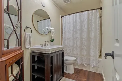 147 Sunnyvale W Montgomery TX 77356