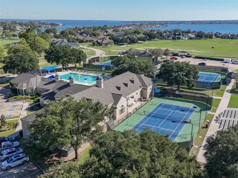 147 Sunnyvale W Montgomery TX 77356