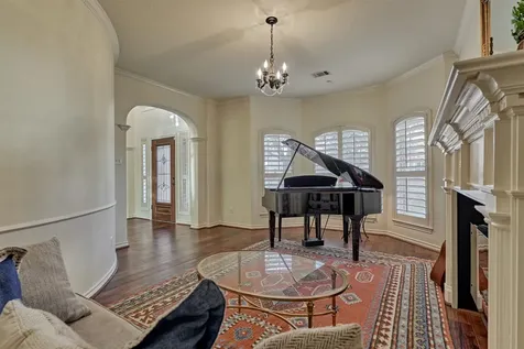 147 Sunnyvale W Montgomery TX 77356