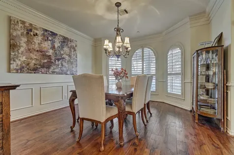 147 Sunnyvale W Montgomery TX 77356