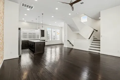 715 Hartman Street Houston TX 77007