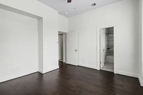 715 Hartman Street Houston TX 77007