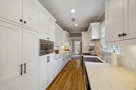 824 W Melwood Street Houston TX 77009