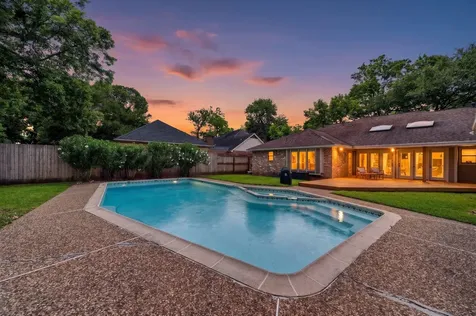 1602 S Hearthside Drive Richmond TX 77406
