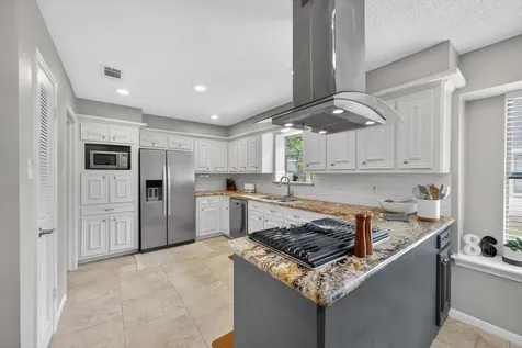 1602 S Hearthside Drive Richmond TX 77406