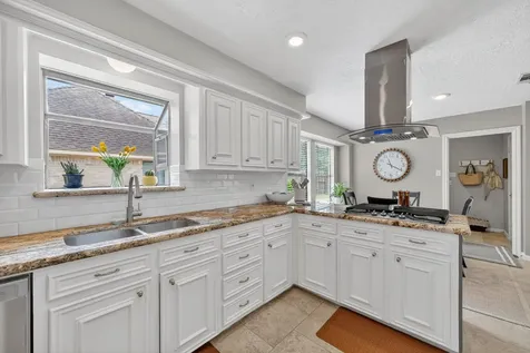 1602 S Hearthside Drive Richmond TX 77406