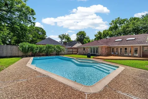 1602 S Hearthside Drive Richmond TX 77406