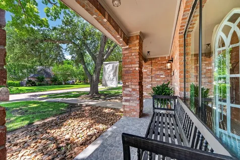1602 S Hearthside Drive Richmond TX 77406