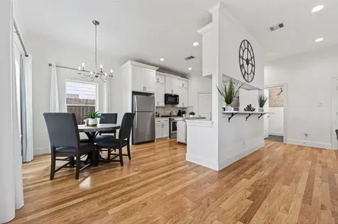 2207 Silverbonnet Street Houston TX 77055
