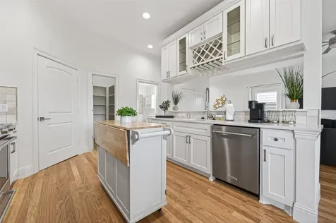 2207 Silverbonnet Street Houston TX 77055