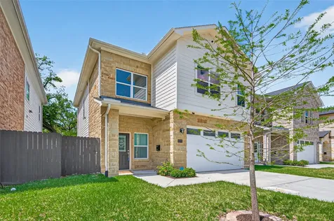 2207 Silverbonnet Street Houston TX 77055