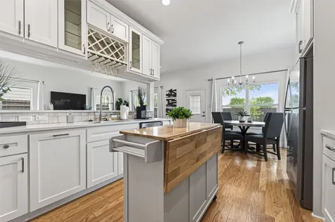 2207 Silverbonnet Street Houston TX 77055
