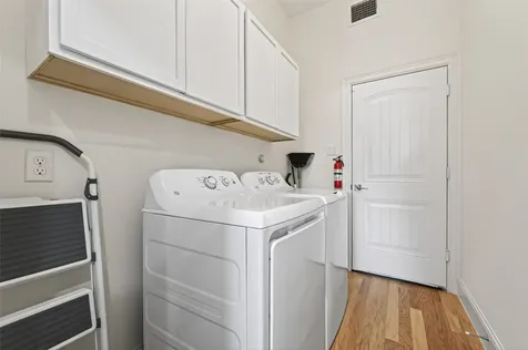 2207 Silverbonnet Street Houston TX 77055
