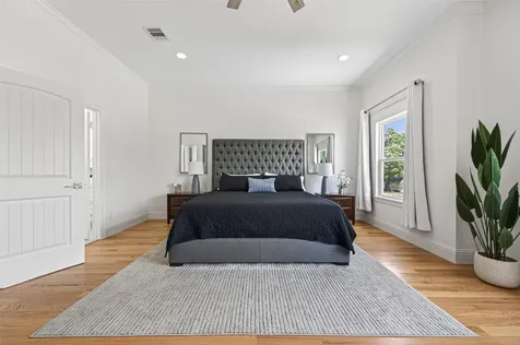 2207 Silverbonnet Street Houston TX 77055