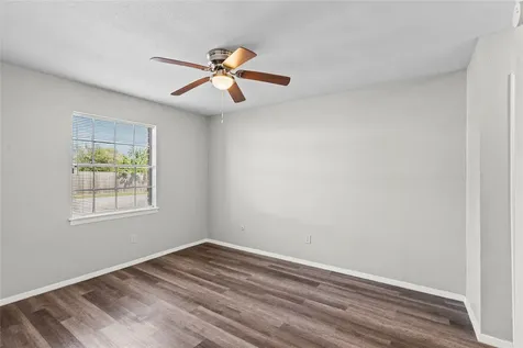 2202 16th Avenue N Avenue N 4 Texas City TX 77590