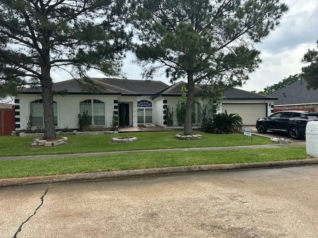 5111 Shirley Street Baytown TX 77521