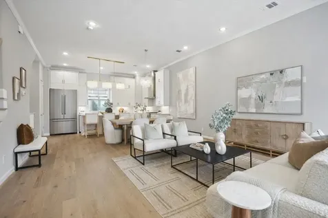 4030 Blossom Street Houston TX 77007