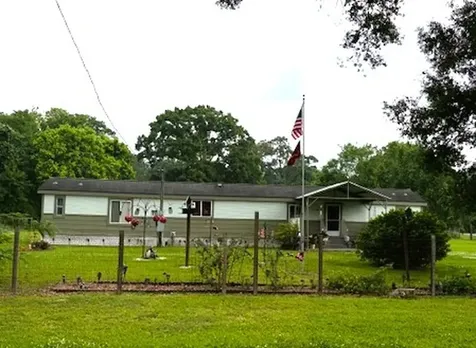 119 County Road 4534 Dayton TX 77535