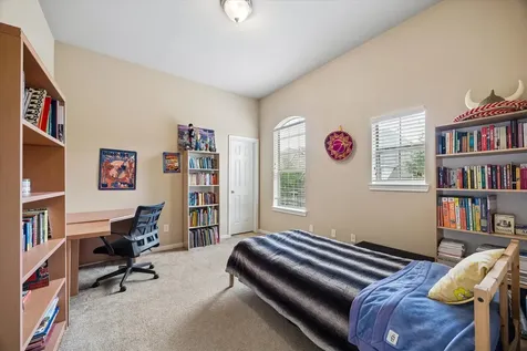 911 Vaulted Oak Street Houston TX 77008