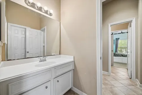 911 Vaulted Oak Street Houston TX 77008