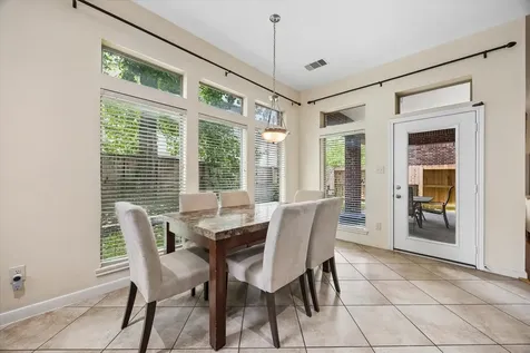 911 Vaulted Oak Street Houston TX 77008
