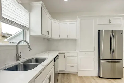 3515 Delhi Street Houston TX 77022