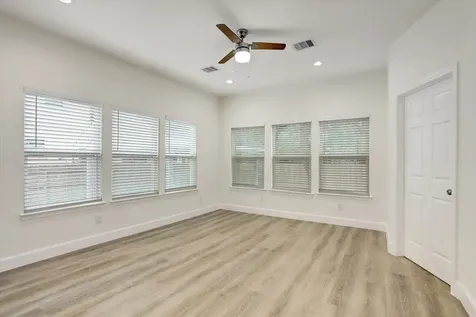 3515 Delhi Street Houston TX 77022