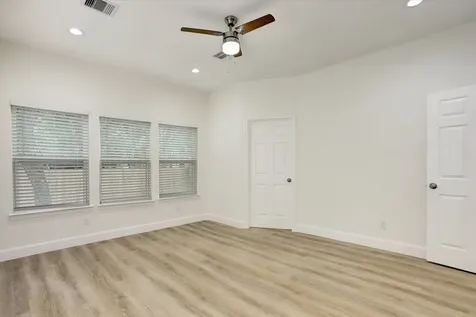3515 Delhi Street Houston TX 77022