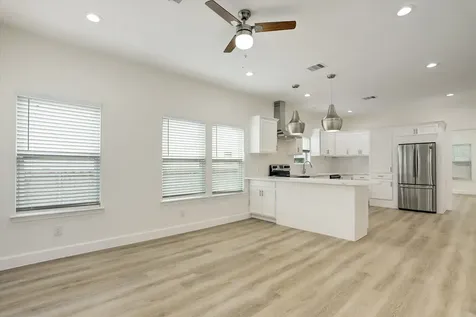 3515 Delhi Street Houston TX 77022