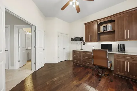 4218 Egremont Court College Station TX 77845