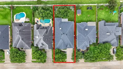 2902 Red Maple Drive Katy TX 77494