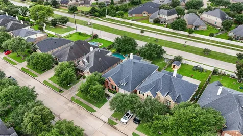 2902 Red Maple Drive Katy TX 77494