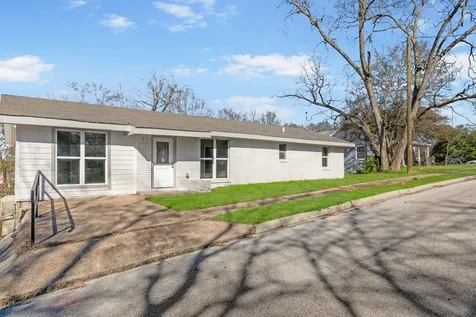 1614 13th Street Huntsville TX 77340