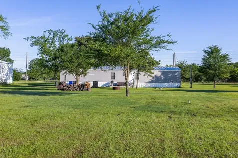 2592 County Road 152 Bedias TX 77831