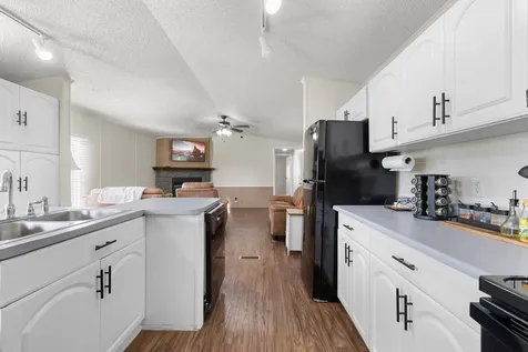2592 County Road 152 Bedias TX 77831