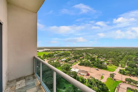 4821 Nasa Parkway 18w Seabrook TX 77586